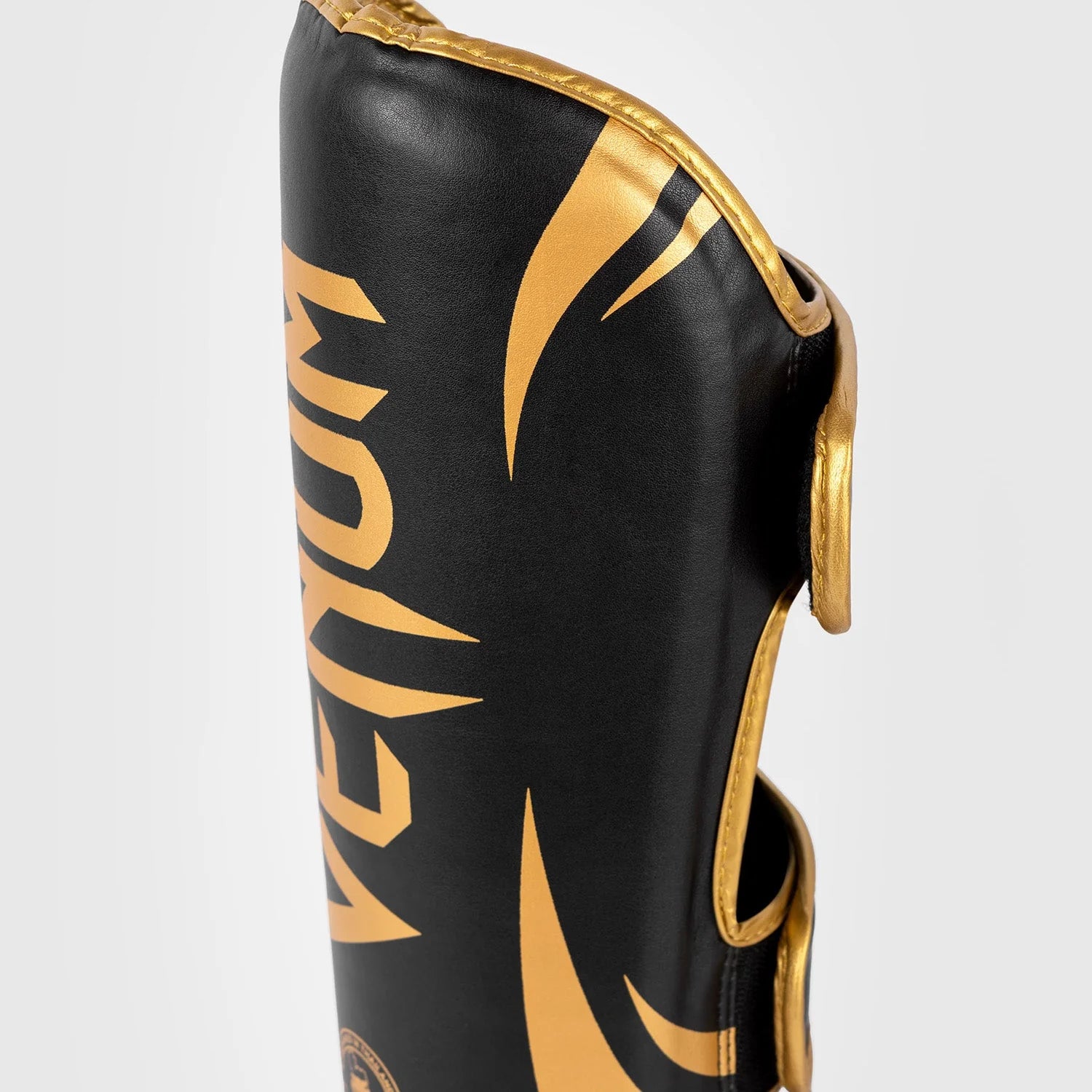 VENUM CHALLENGER Canilleras para muay thai, kickboxing y mma