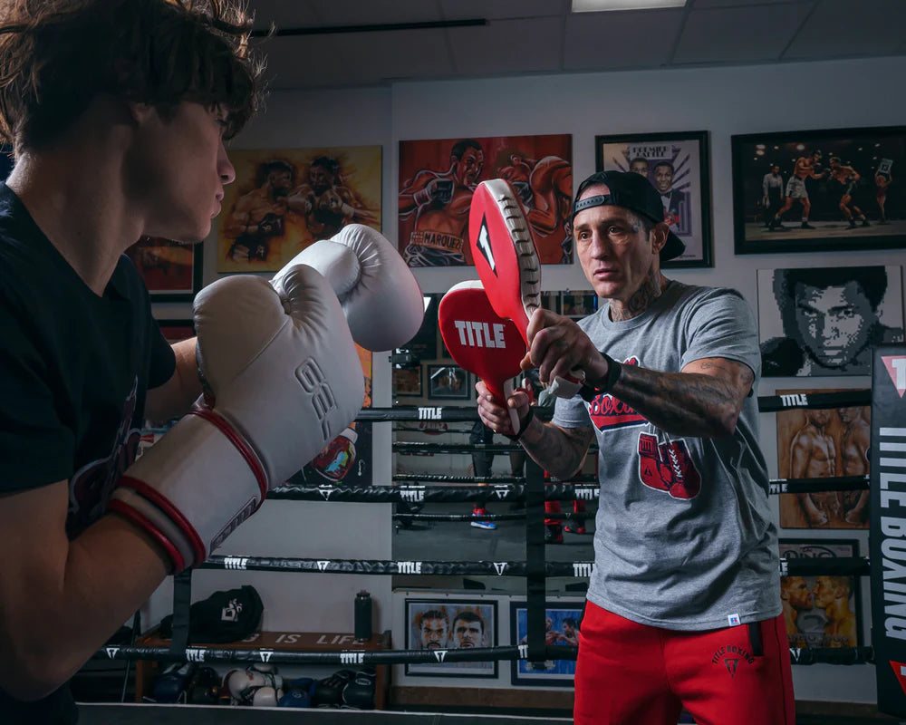 TITLE Paletas de entrenamiento de boxeo