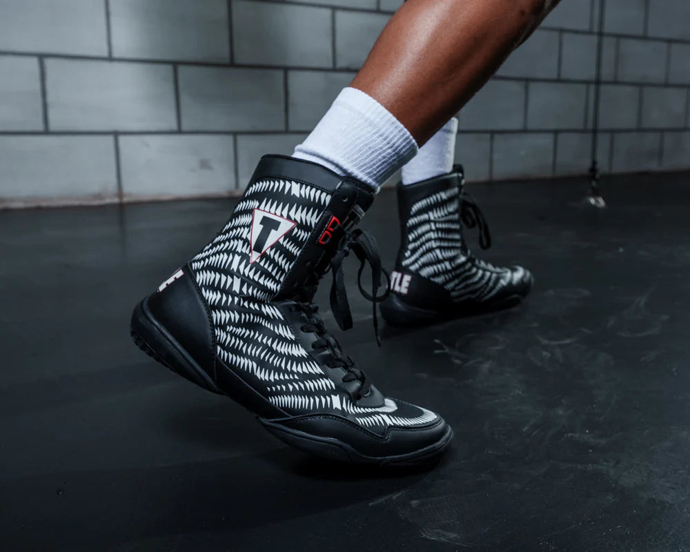 TITLE PREDATOR botas de boxeo