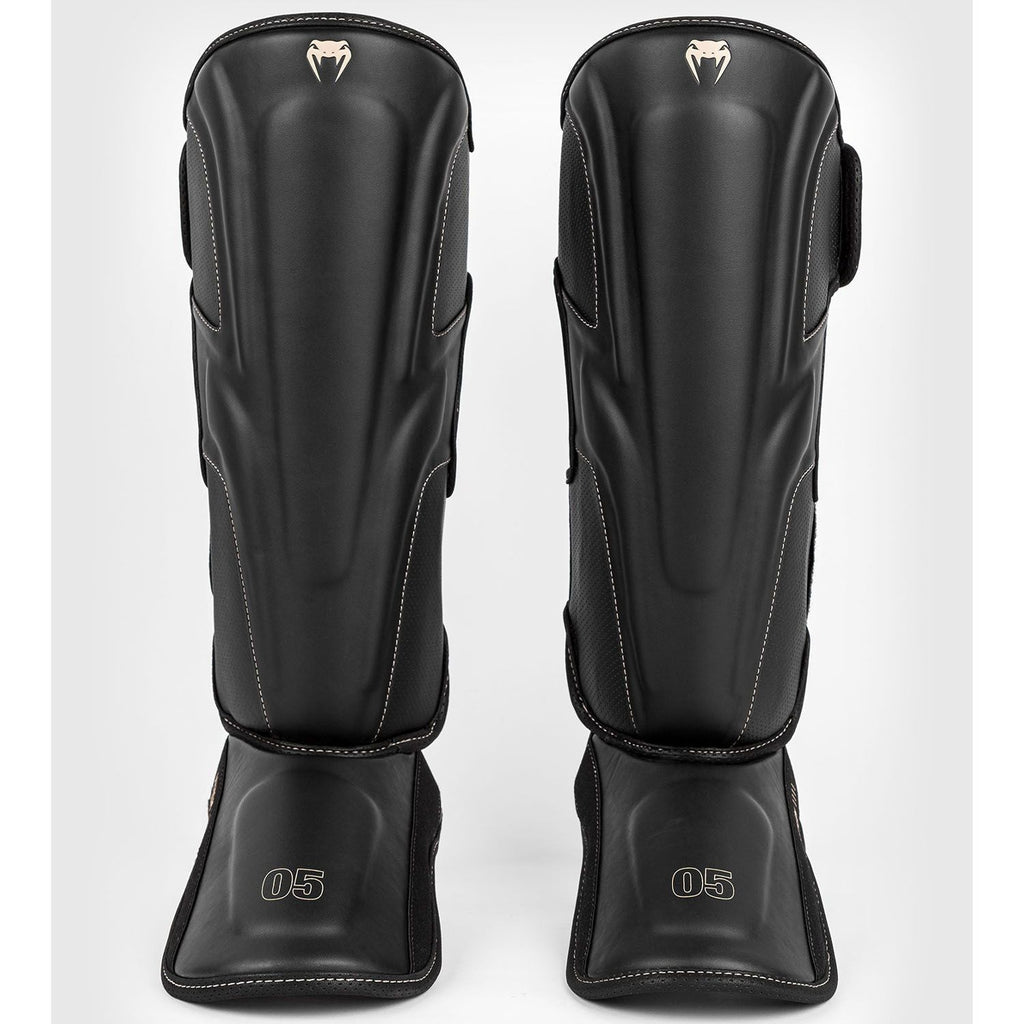 VENUM IMPACT EVO Canilleras para Muay Thai, Kickboxing y MMA